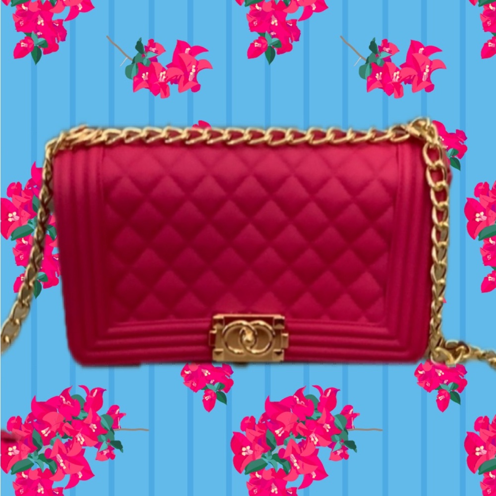 Elegant Deep Pink or Red Jelly Quilted Gold Chain Flap Bag Designer Look! - Picture 8 of 9